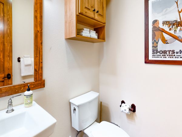 Yosemite Area Home 984777