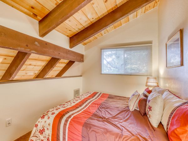 Yosemite Area Home 984778
