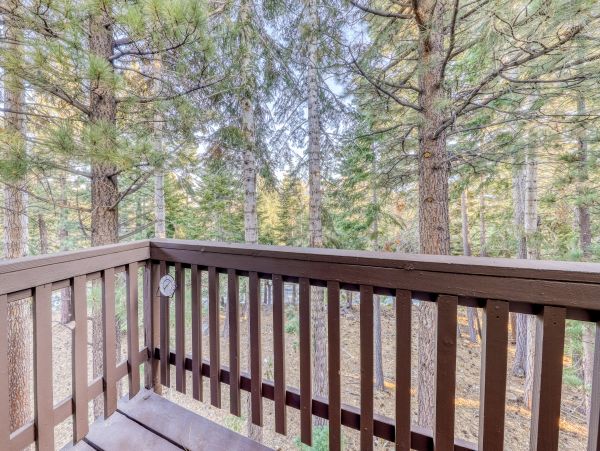 Yosemite Area Home 984778