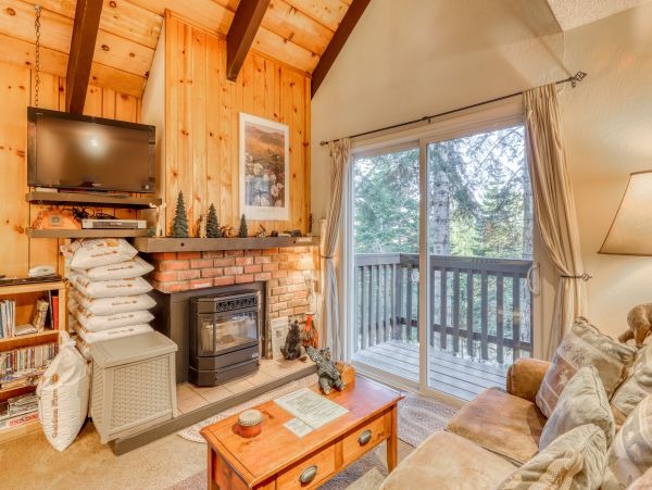 Yosemite Area Home 984778