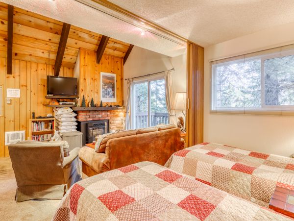 Yosemite Area Home 984778