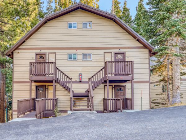 Yosemite Area Home 984778