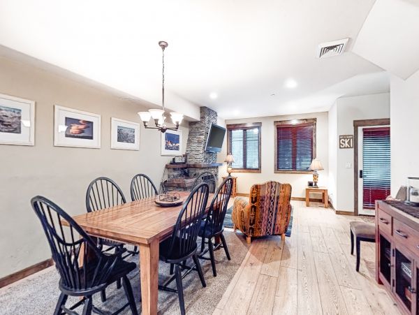 Yosemite Area Home 984779