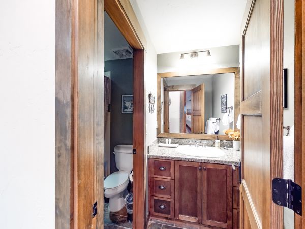 Yosemite Area Home 984779