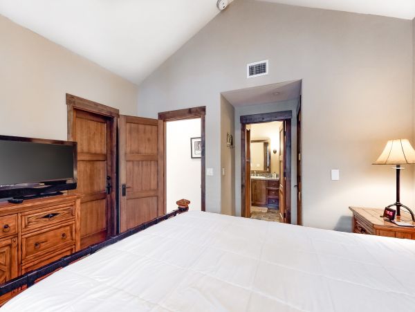 Yosemite Area Home 984779