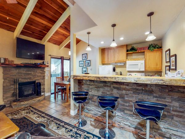Yosemite Area Home 984780