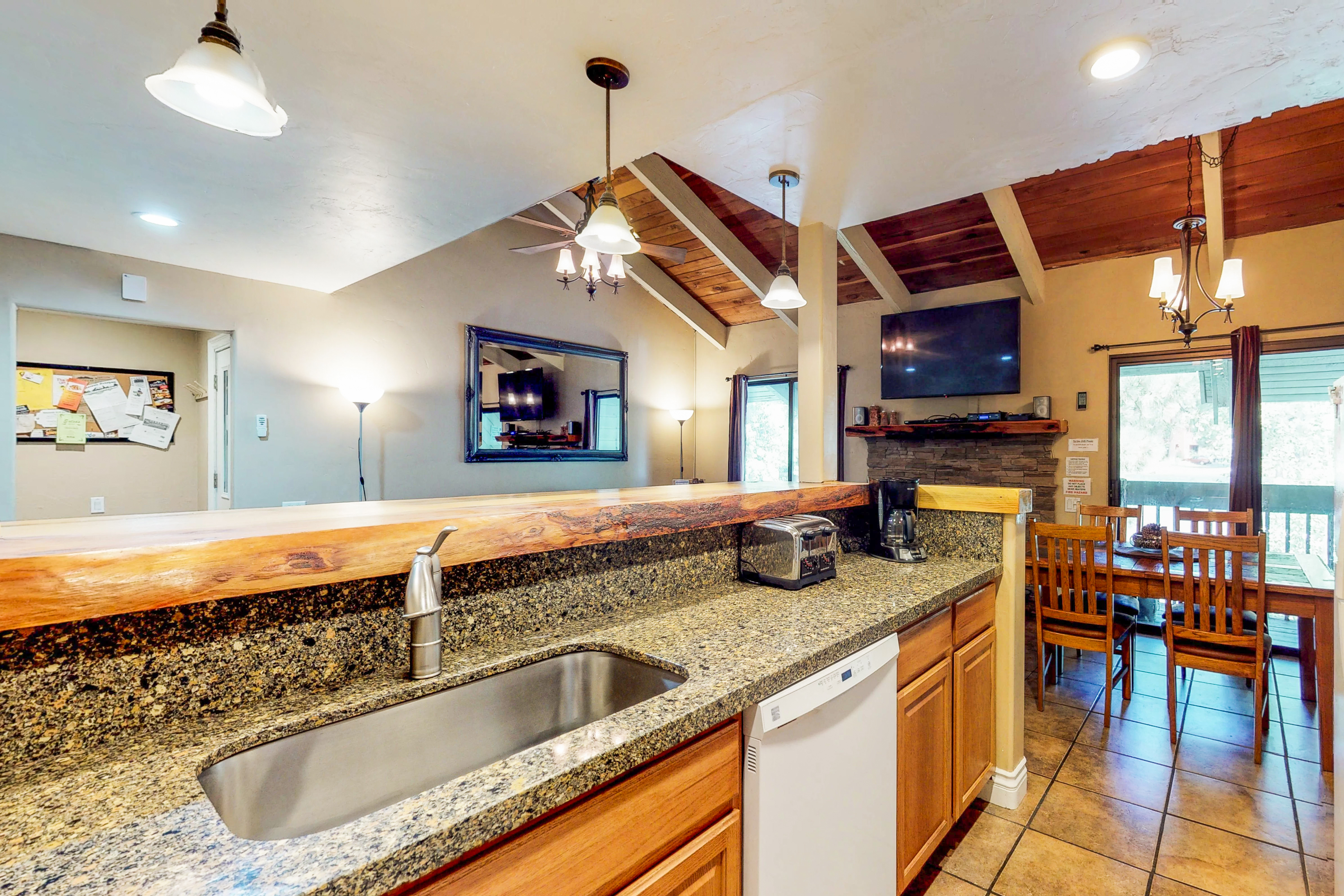 Yosemite Area Home 984780