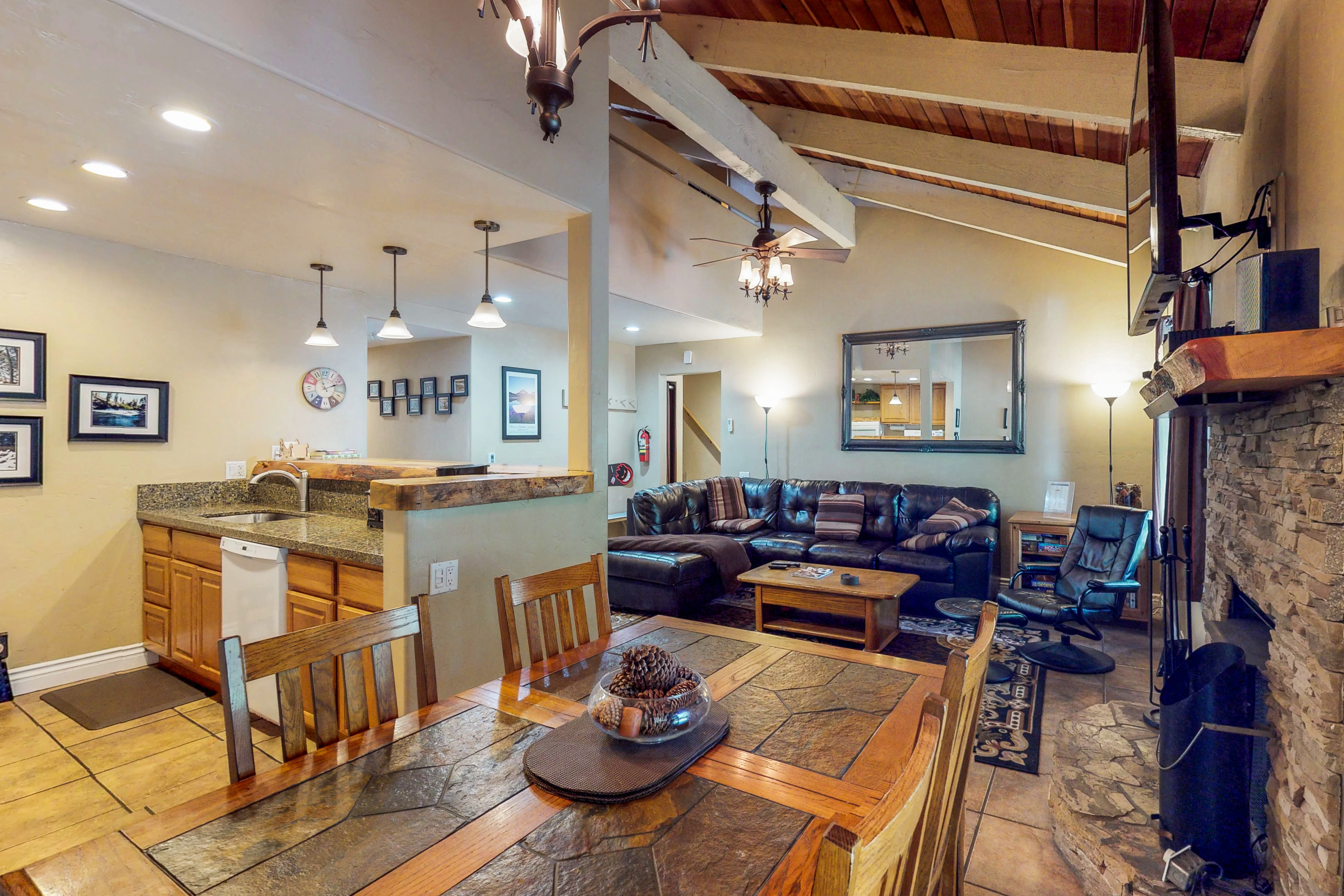 Yosemite Area Home 984780