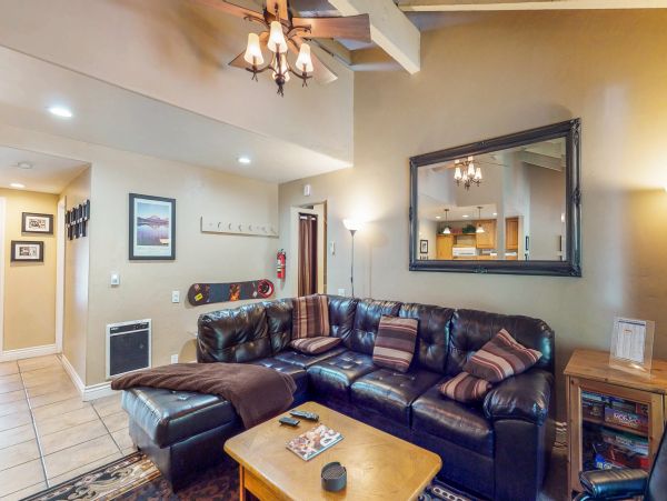 Yosemite Area Home 984780