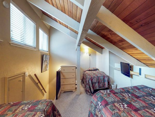 Yosemite Area Home 984780