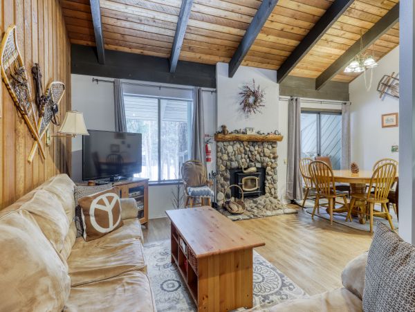 Yosemite Area Home 984782
