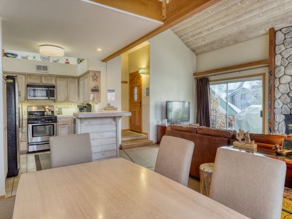 Yosemite Area Home 984785