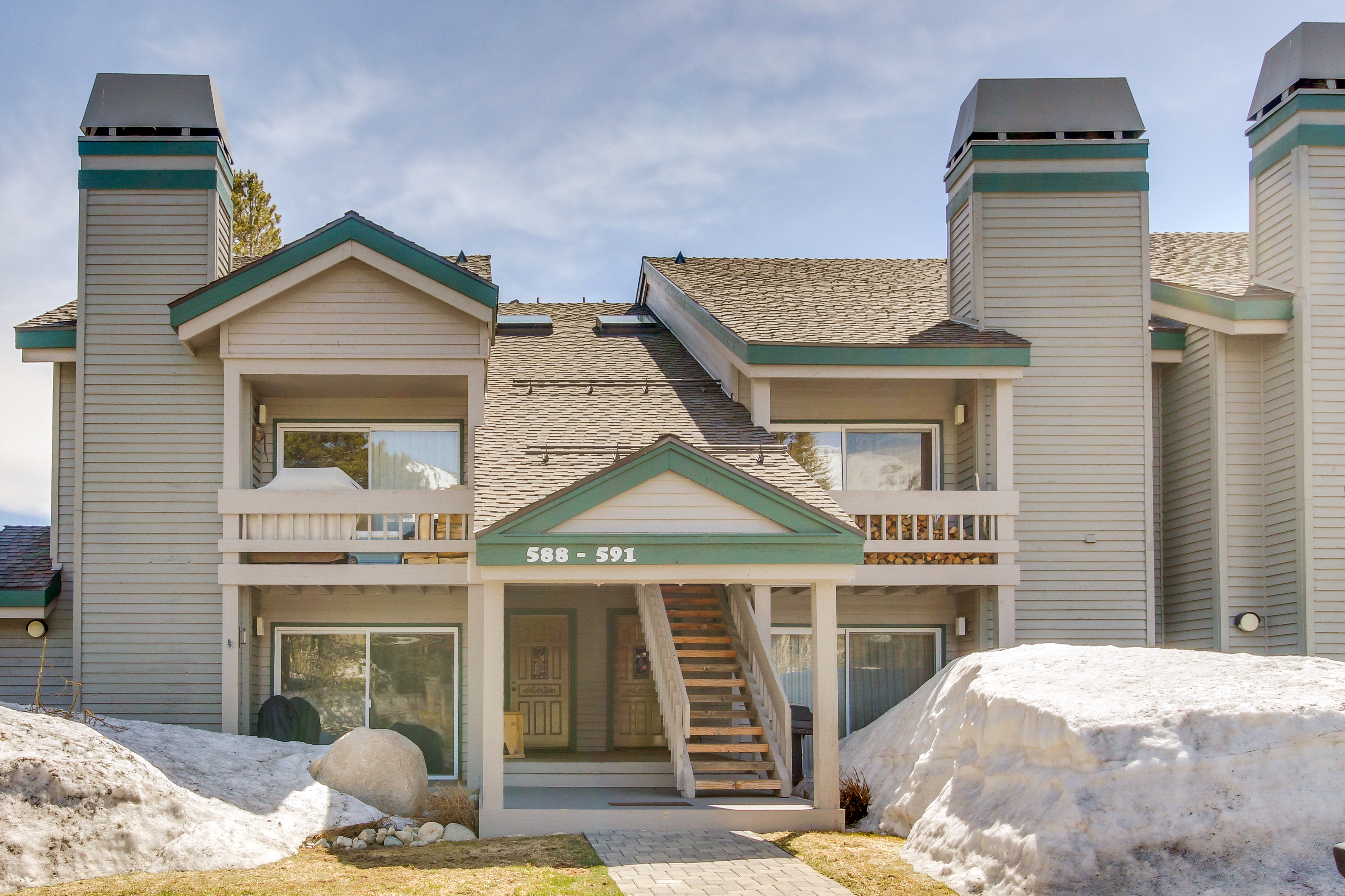 Yosemite Area Home 984785