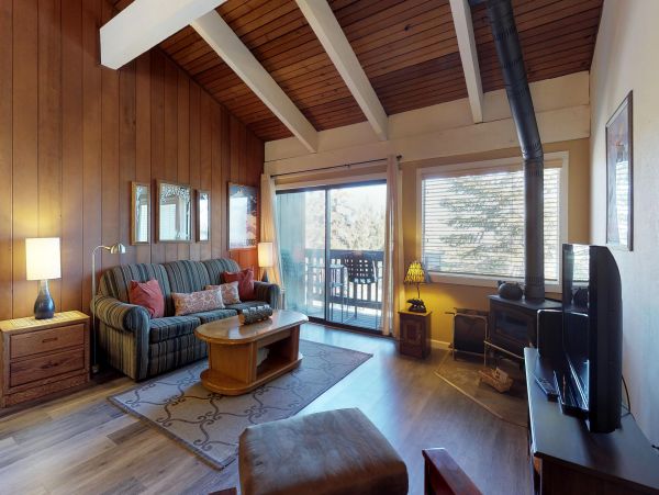 Yosemite Area Home 984786