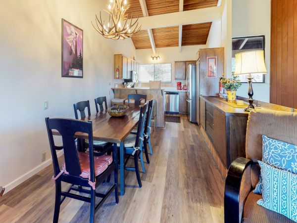 Yosemite Area Home 984786