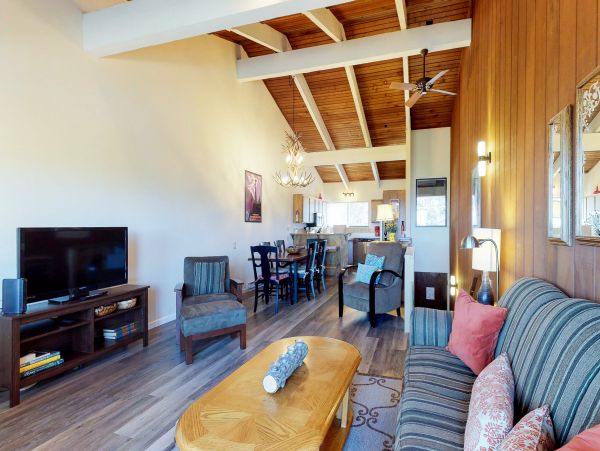 Yosemite Area Home 984786
