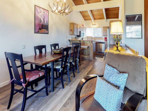 Yosemite Area Home 984786