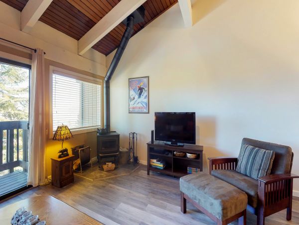 Yosemite Area Home 984786