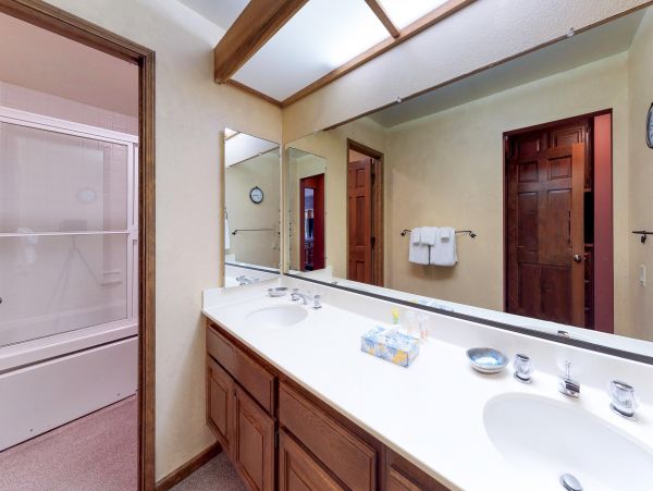 Yosemite Area Home 984787