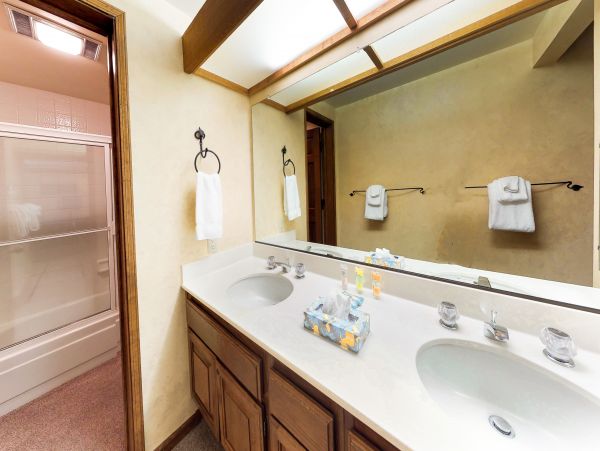 Yosemite Area Home 984787