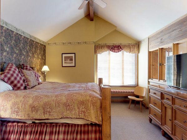 Yosemite Area Home 984787