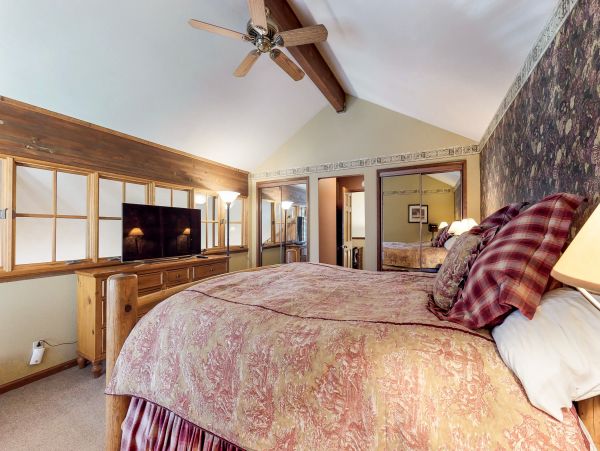 Yosemite Area Home 984787