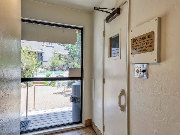 Yosemite Area Home 984788