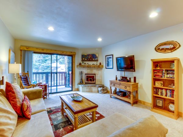 Yosemite Area Home 984790