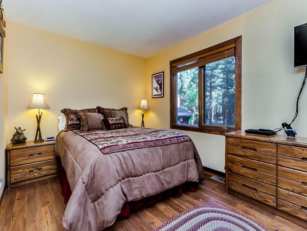 Yosemite Area Home 984793