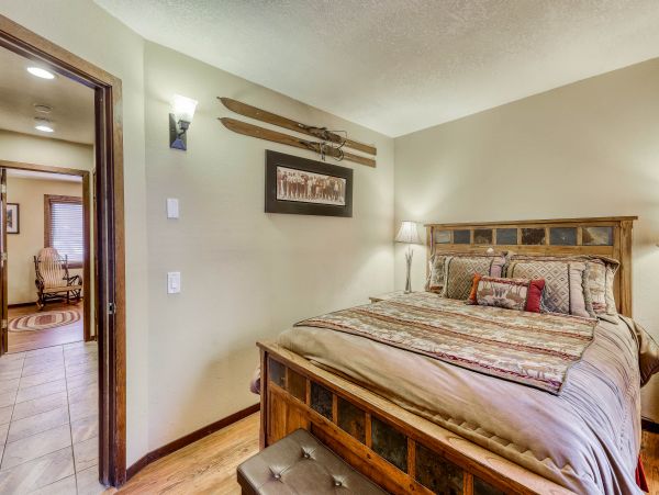 Yosemite Area Home 984793