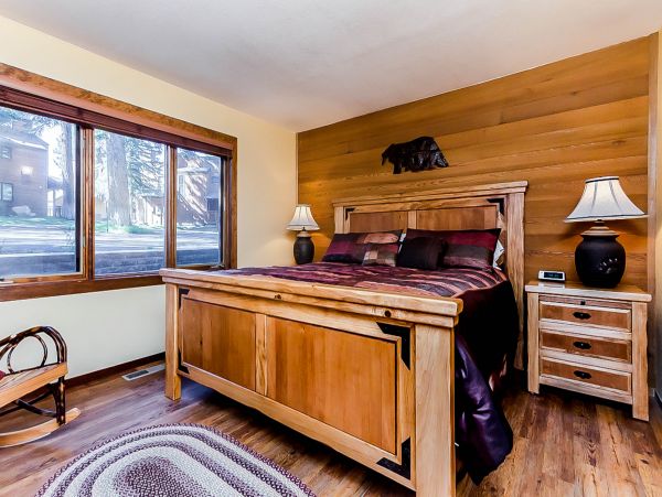 Yosemite Area Home 984793