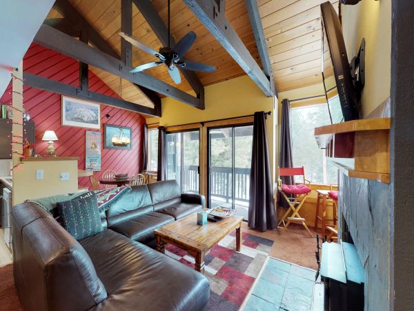 Yosemite Area Home 984794