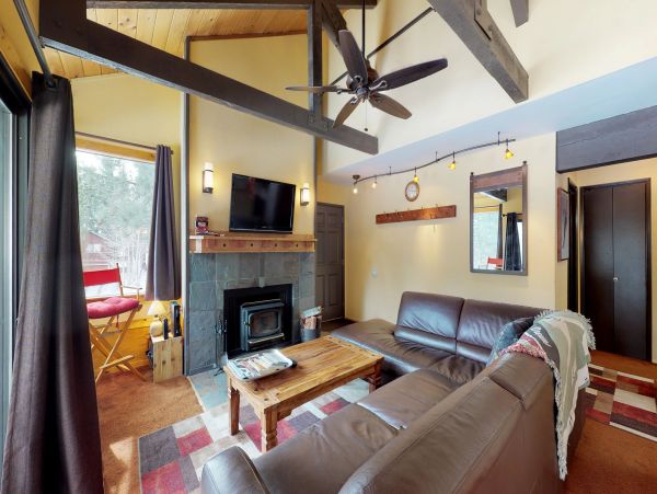 Yosemite Area Home 984794