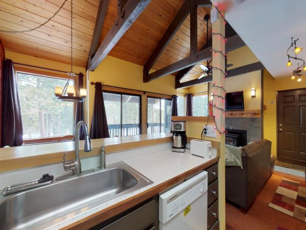 Yosemite Area Home 984794