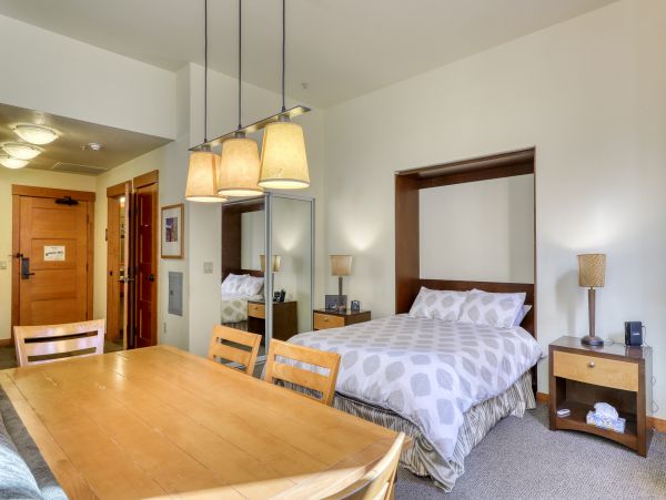 Yosemite Area Home 984796