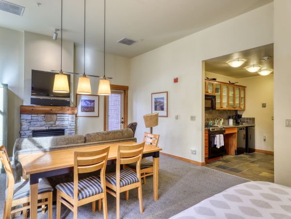 Yosemite Area Home 984796