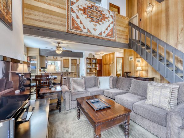 Yosemite Area Home 984798