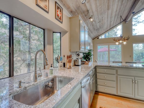 Yosemite Area Home 984800