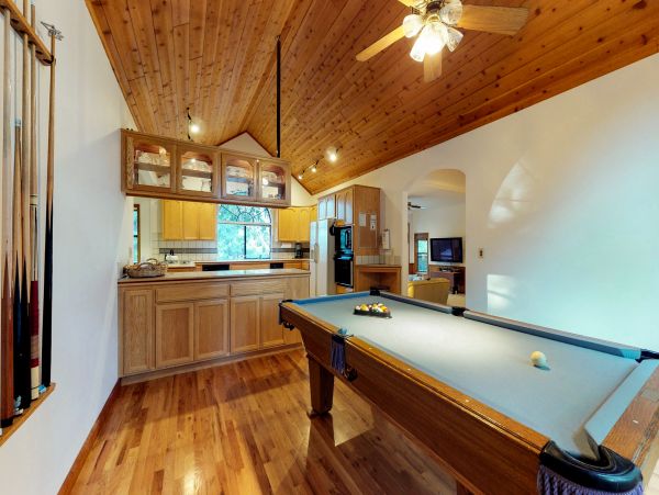 Yosemite Area Home 984803