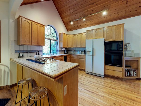 Yosemite Area Home 984803