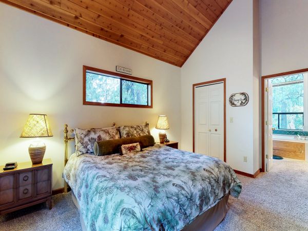 Yosemite Area Home 984803