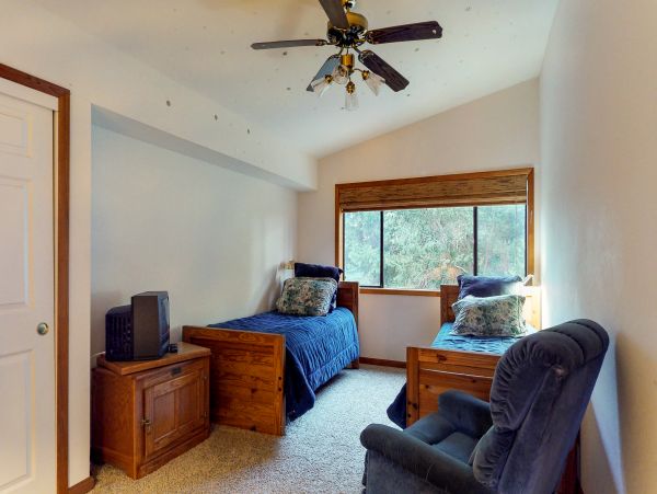 Yosemite Area Home 984803