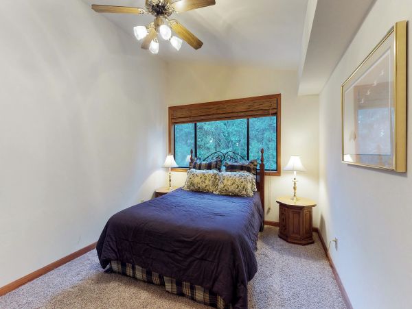 Yosemite Area Home 984803