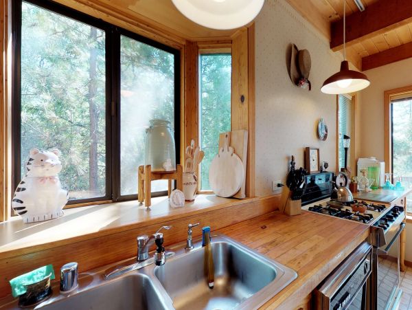 Yosemite Area Home 984804
