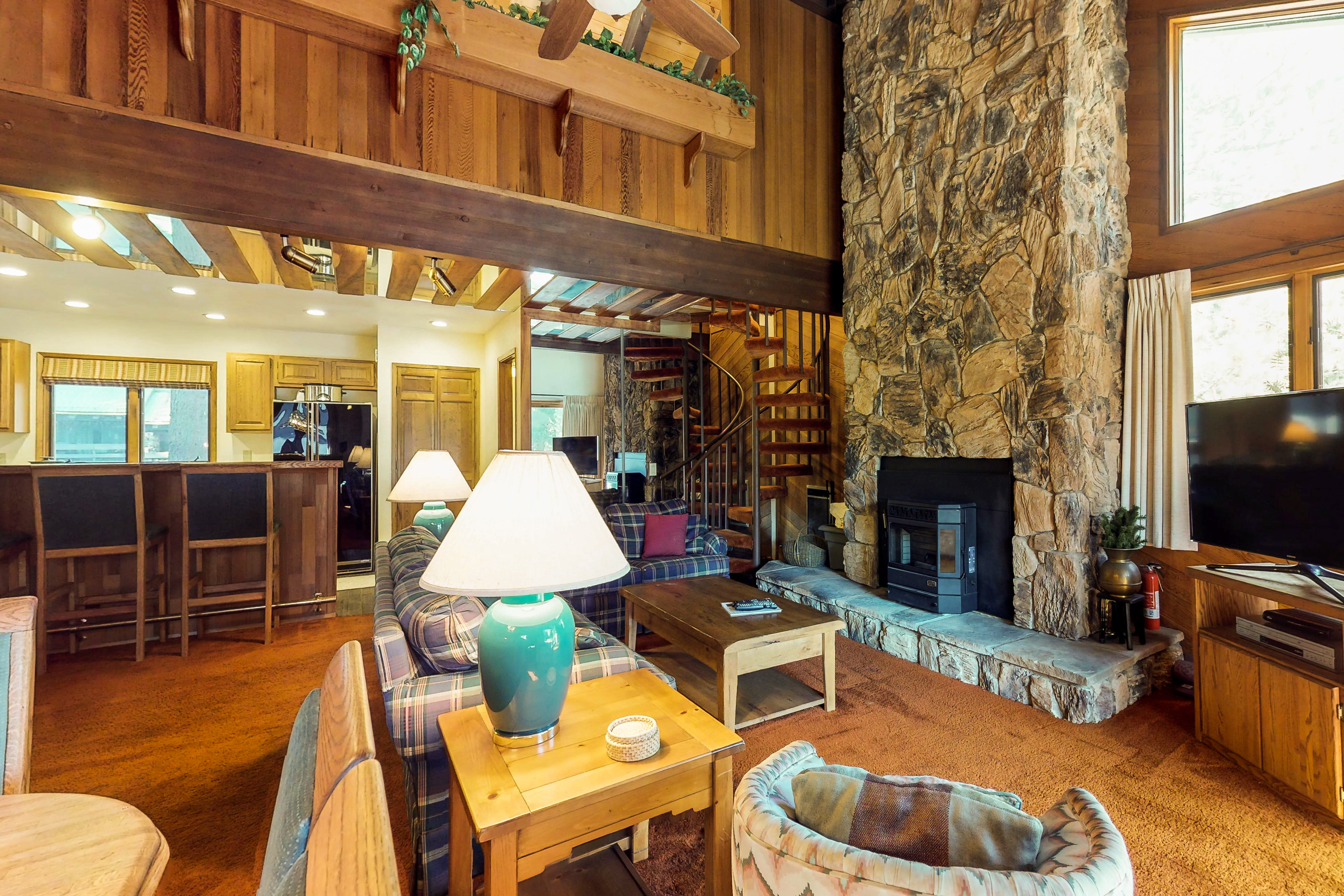 Yosemite Area Home 984805