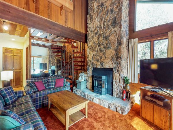 Yosemite Area Home 984805
