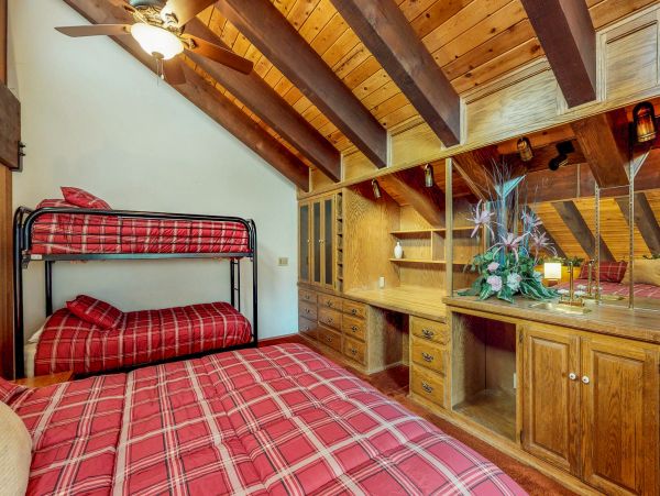 Yosemite Area Home 984805