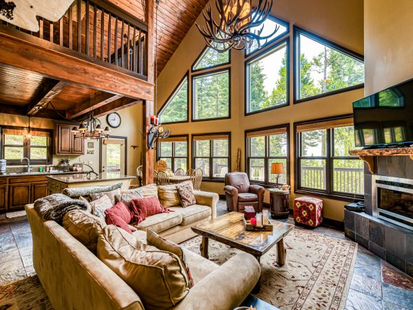 Yosemite Area Home 984807