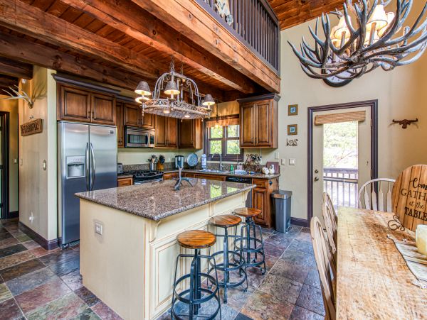 Yosemite Area Home 984807