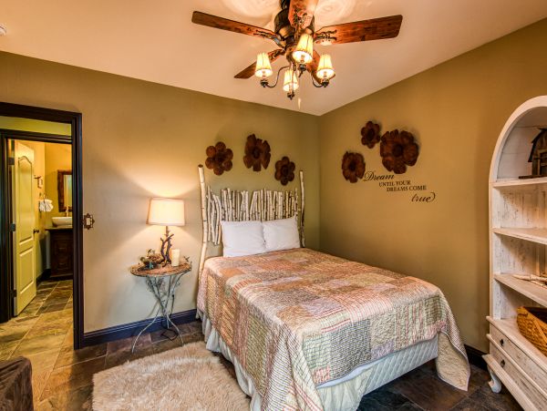 Yosemite Area Home 984807